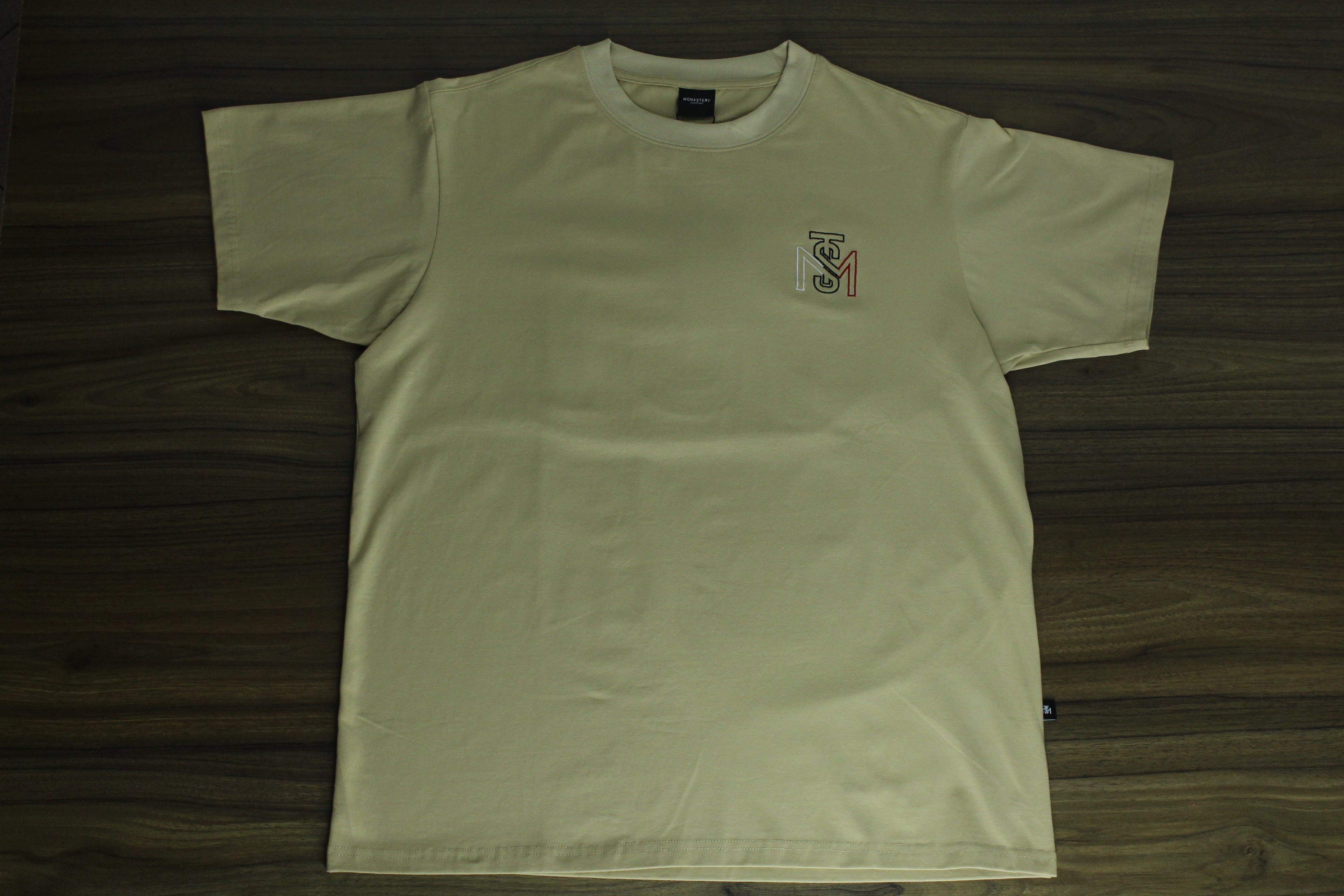 JULALE HEAVYWEIGHT — NO ES ROPA COMÚN.