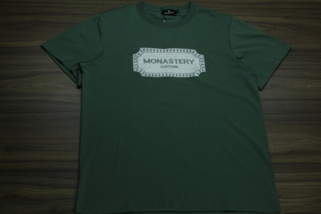 Camiseta Heavyweight Verde Cazador Placa Bordada Premium — Edición Especial | JULALE DROP 01