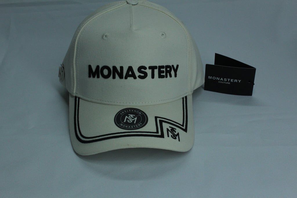 Gorra Premium Crema Letras Bordadas con Visera Diseñada — Streetwear Couture | JULALE DROP 01
